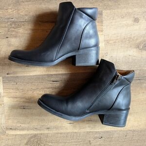 White Mountain Black Leather Ankle Booties with Side Zip